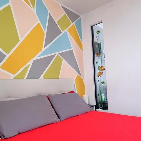 Apartment Happiness Desenzano-by Goccia Di